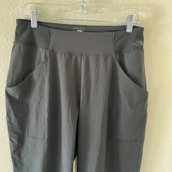 The North Face Let's Go Mid-Rise Black Capris Size M Style J1345 - Picture 5 of 11